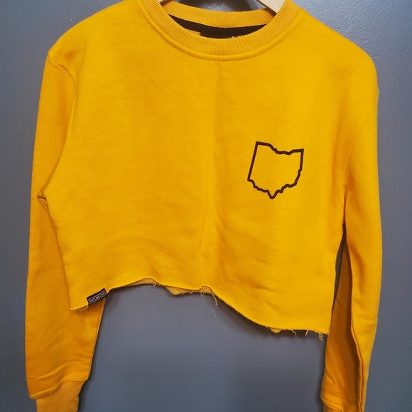Outline Ohio Crop Top - Picture 1 of 5